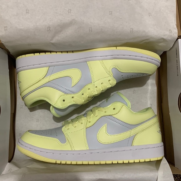 Jordan 1 Low “Lemonade” W size 8.5